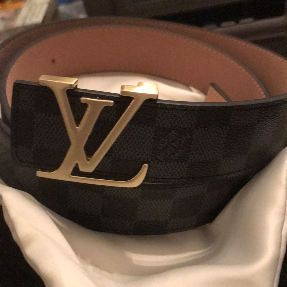 New Louis Vuitton belt worn once!